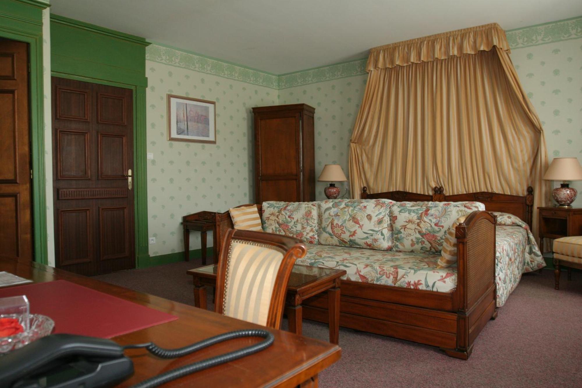 Hotel Royal Albion Mesnil-Val-Plage ภายนอก รูปภาพ